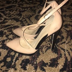ASOS | Shoes | Asos Nude And Black Pointy Toe Heel | Poshmark
